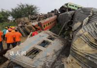 普京就印度列車相撞事故致慰問電 印度列車相撞已致超千人死傷
