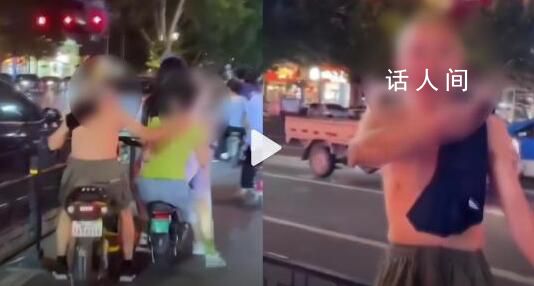 警方回應(yīng)男子當(dāng)街摸女生后背 已立案調(diào)查人已被找到