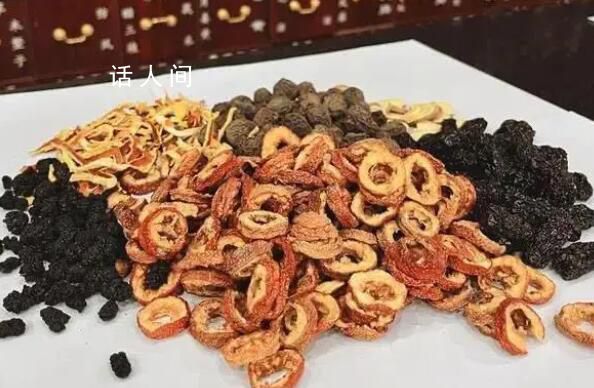 年輕人開始去中醫(yī)院買酸梅湯了 沒想到有一天打敗奶茶店的竟然是中藥房