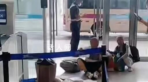 癌癥患者乘飛機被拒 成都航空回應(yīng)