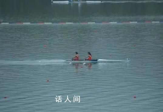 中國(guó)代表團(tuán)奪亞運(yùn)首金 鄒佳琪邱秀萍聯(lián)手出擊以7分06秒78的成績(jī)率先沖過終點(diǎn)