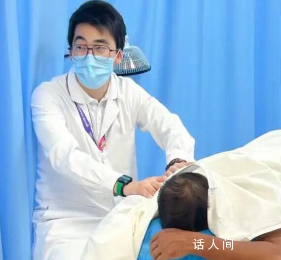 亞運(yùn)村拔罐醫(yī)生:拔不完真的拔不完