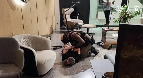 泰槍擊案14歲嫌疑人曾揚(yáng)言直播行兇 情緒時(shí)常很激動(dòng)曾自稱精神分裂