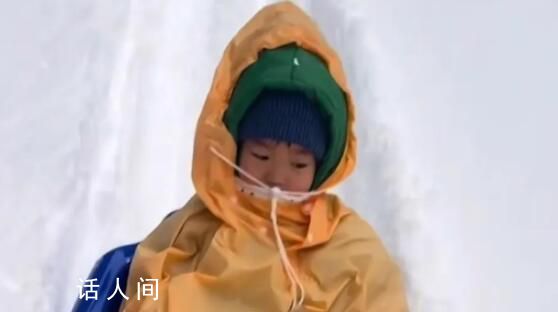 冬季限定接娃工具有點費家長 許多家長開始拉雪橇送孩子上下學