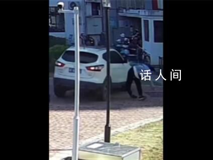 司機把油門當剎車 5秒撞人兩次