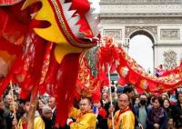 全球點亮“中國紅” 感受中國年的魅力