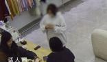 媽媽看中新衣舍不得買女兒折返買下 店主：女孩用的是寒假兼職工資