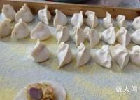 這餃子是硬幣餡的吧 老人調侃：過完年就給牙所送錢去了咯的牙生疼