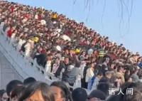 河南開封清明上河園人山人海 網友：當年張擇端或許畫的是畫少了