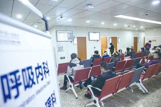 節后辦公室7個人里5個咳 網友：身邊不少親戚朋友都中招了