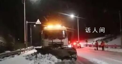 多地各部門聯動清積雪保暢通 以雪為令晝夜不停