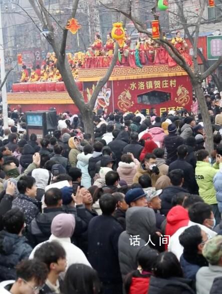 被“抬”起來表演的社火長啥樣 為觀眾演繹喜聞樂見的故事情節(jié)