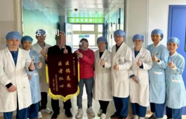 女子被雞啄傷進ICU搶救2個月 被診斷為破傷風病情危重
