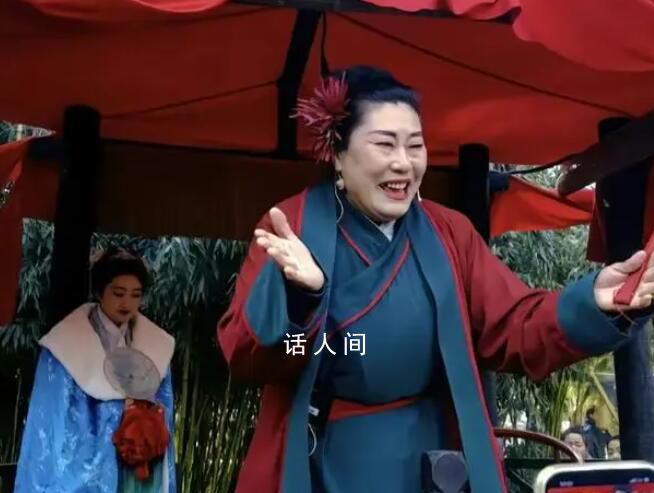 趙梅個(gè)人簡歷圖片 萬歲山王婆的扮演者叫什么